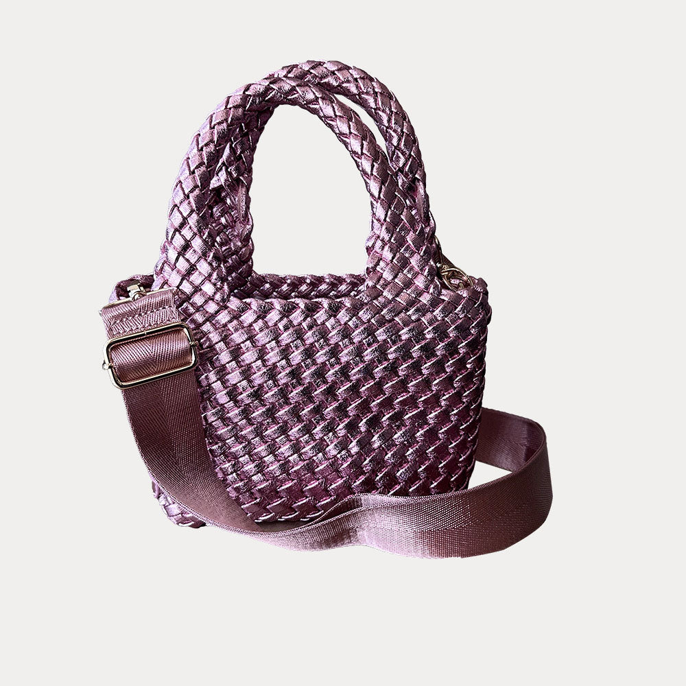 Pandora hot box woven bag is a one-shoulder bag for women